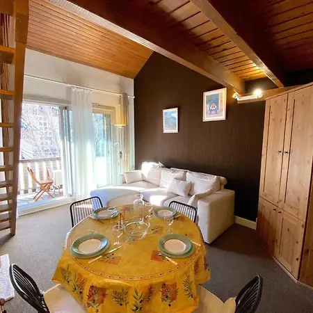 Chaleureux A 80 M² Balcon 아파트 *
