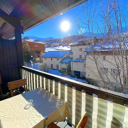 Chaleureux A 80 M² Balcon 아파트 Enchastrayes